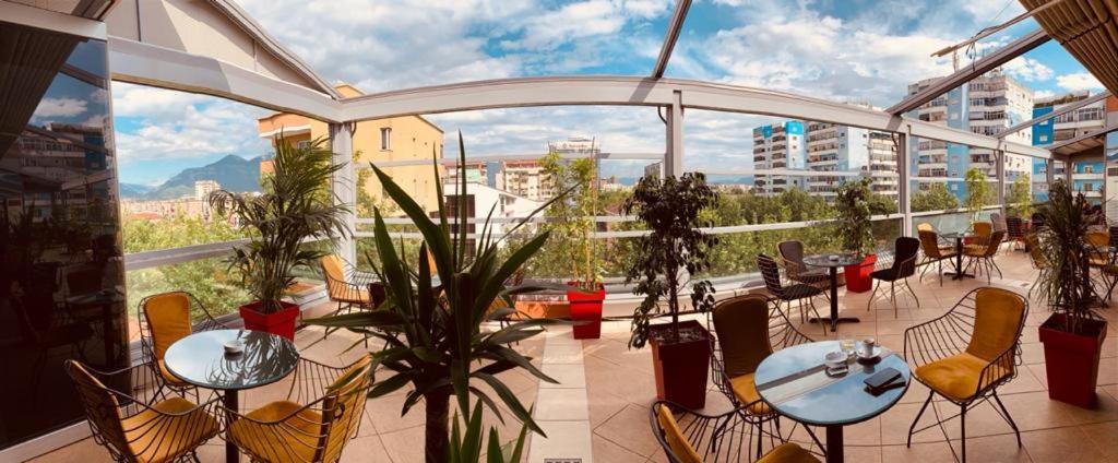 Hotel Relax Tirana Exterior foto