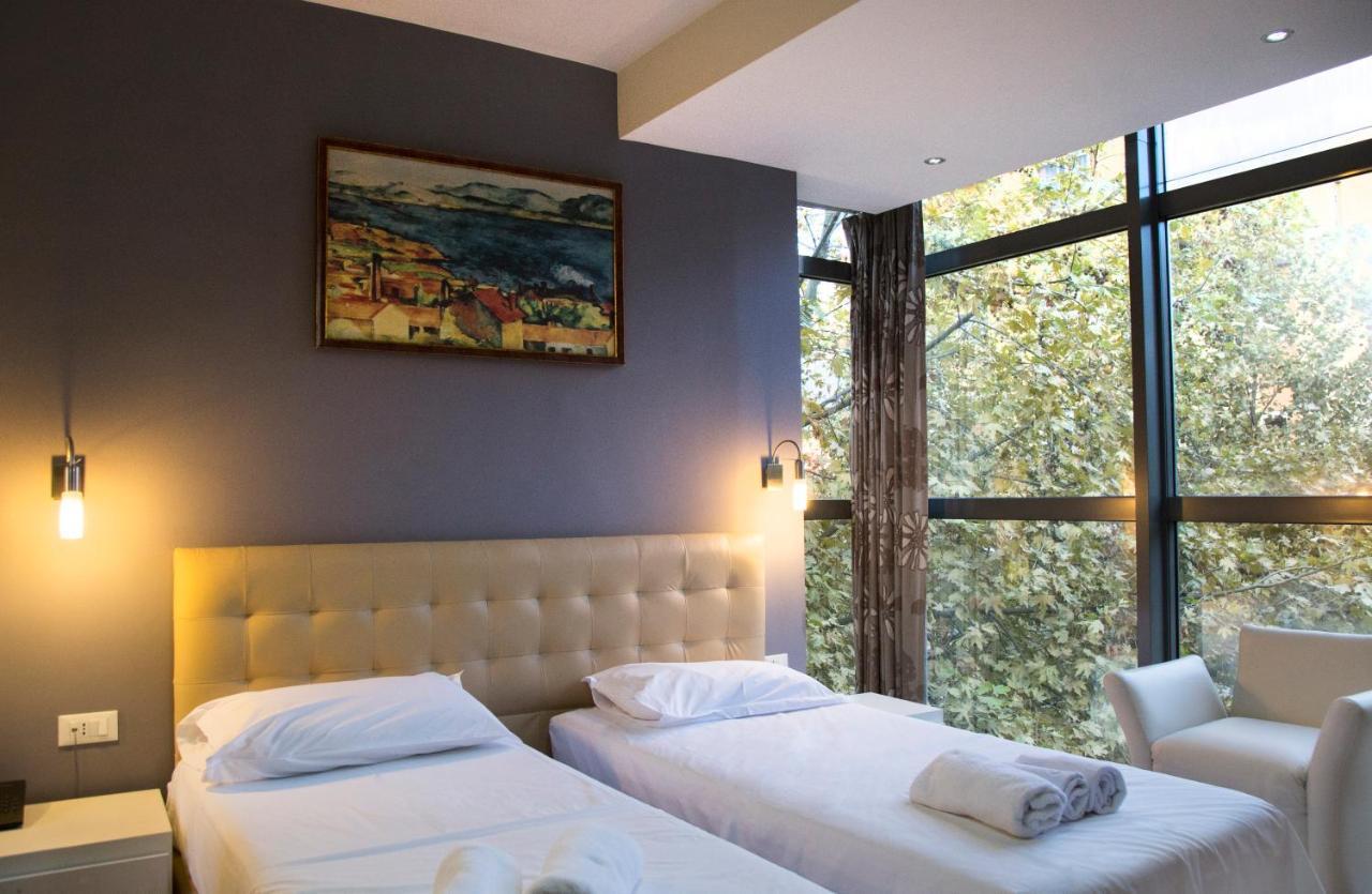 Hotel Relax Tirana Exterior foto